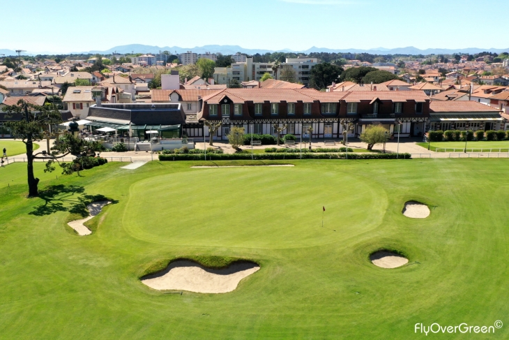 | Foto: https://www.flyovergreen.com/es/golfs/aerial-video/155-golf-biarritz-le-phare