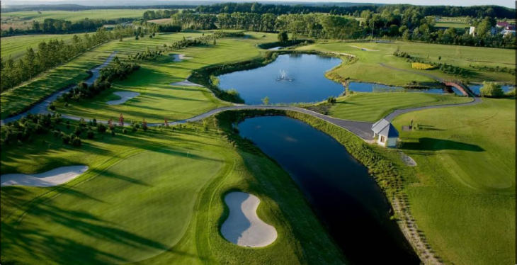 | Foto: https://www.teetimesbooking.com/es/club/new-sierra-golf